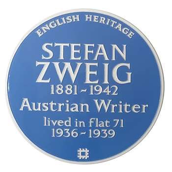 Placa azul de English Heritage que recuerda al escritor austriaco Stefan Zweig en su paso por Londres.