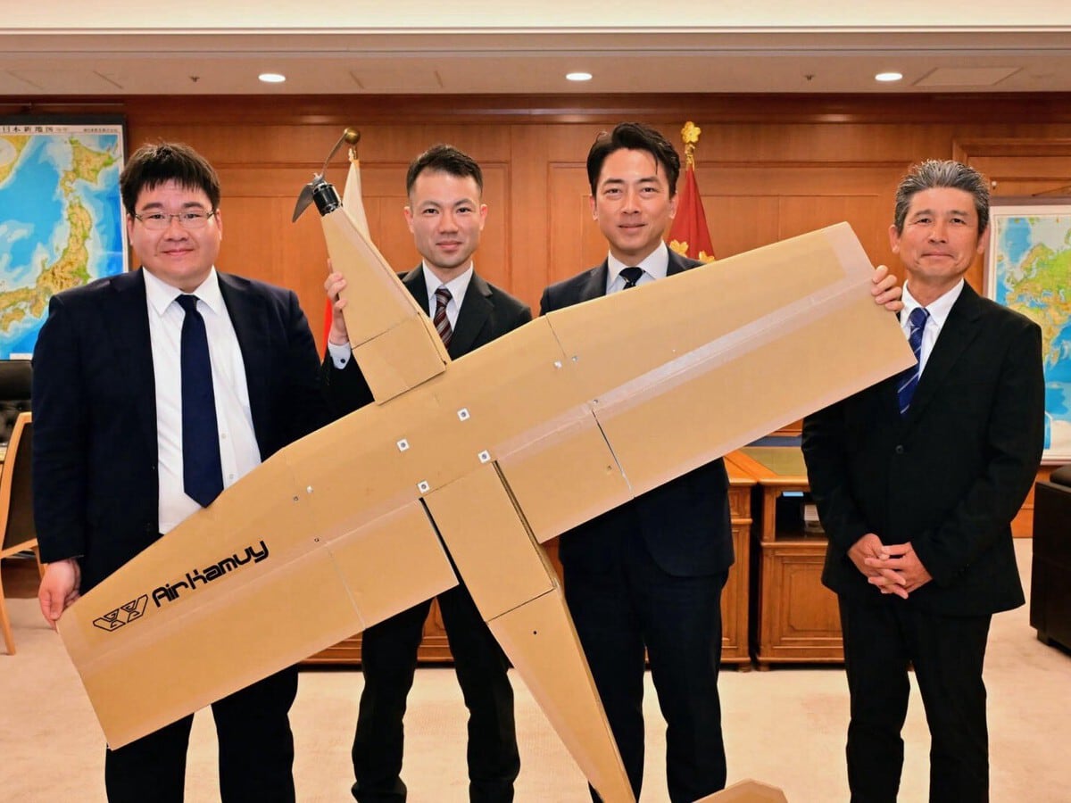 Japón impulsa drones militares de cartón con alta velocidad, bajo costo y capacidad para operar como señuelos en combate.