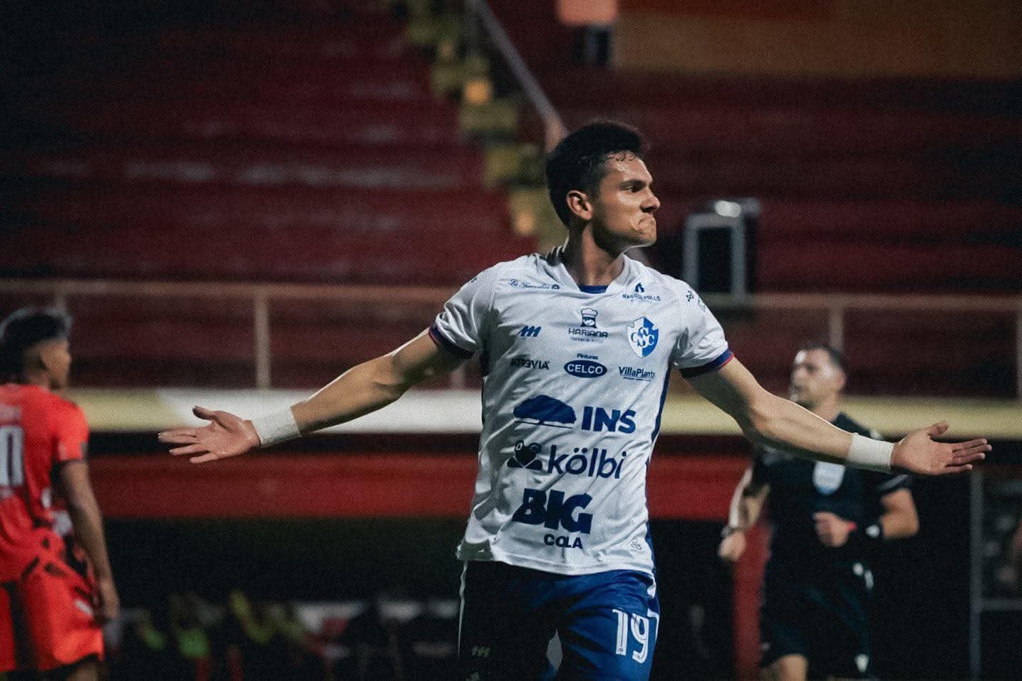 Diego González anotó en el duelo de Puntarenas y Cartaginés