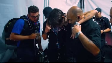 Esto pasó con famoso cantante cuando casi se ahoga en su concierto en Costa Rica: vea el video