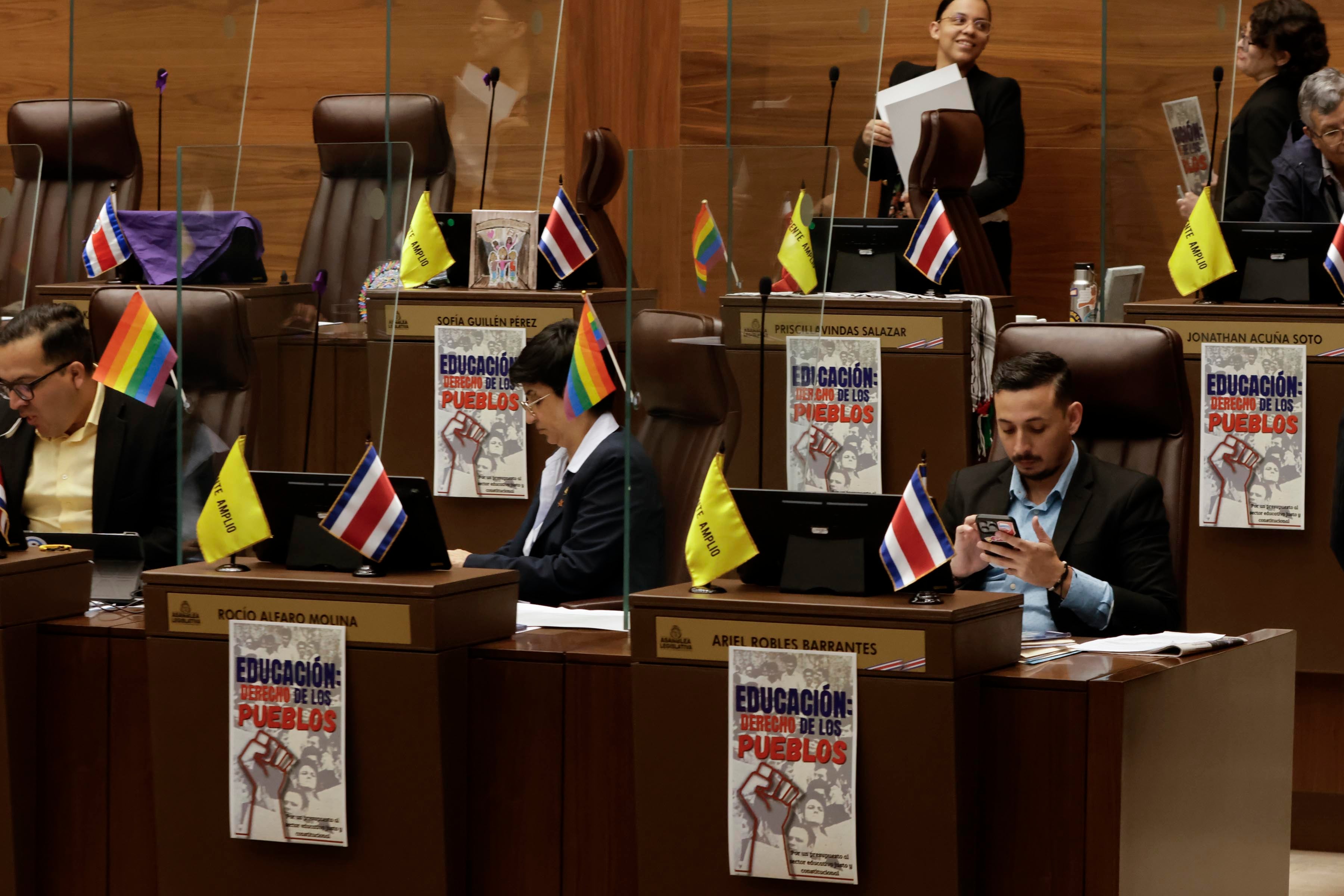 Discusión del voto de censura a la ministra de Educación en la Asamblea Legislativa
