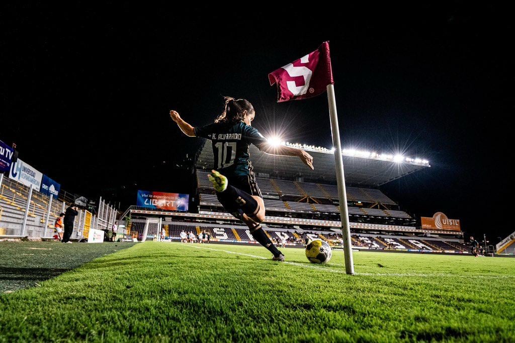 Katherine Alvarado es de las figuras del Saprissa Femenino.