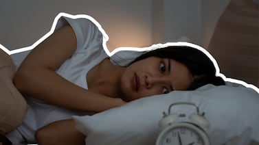 ¿Se acuesta y no puede dejar de pensar? Seis señales de que su mente necesita una pausa y cómo manejarlo