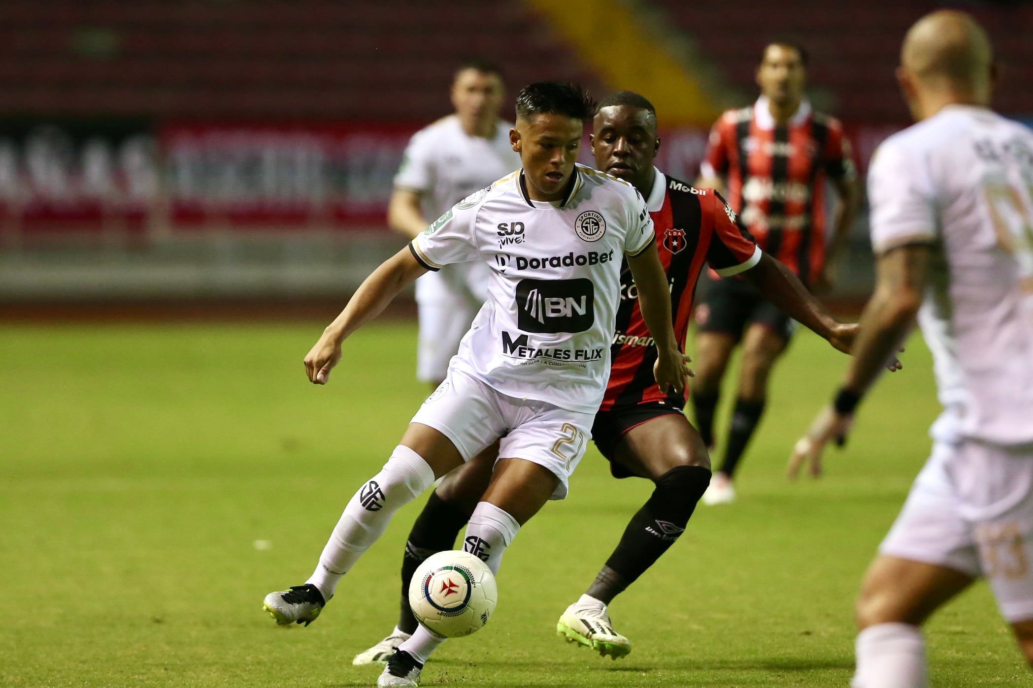 12/01/2024, San Jose, Estadio Nacional, partido de la jornada 1 del torneo de clausura 2024 entre Liga Deportiva Alajuelense y el Sporting FC.
