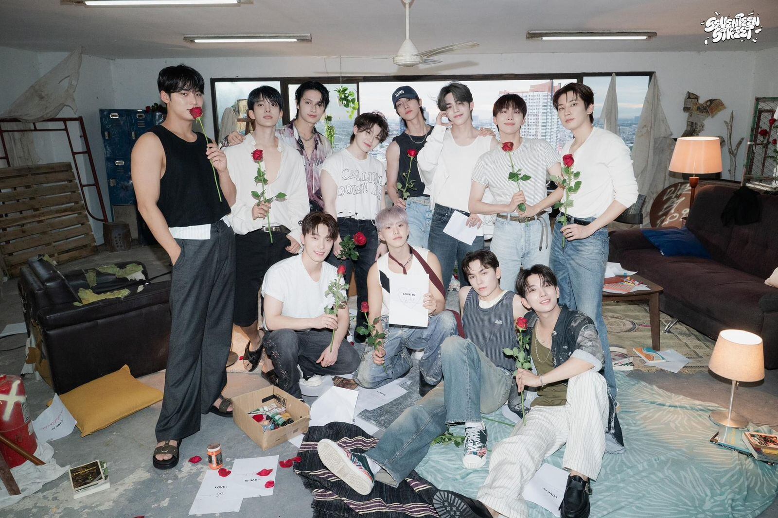 Foto de la banda Seventeen, ilustrativa de un festival de cine que proyectará shows de K-Pop