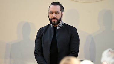 Human Rights Watch denuncia ‘desaparición forzada’ en El Salvador de migrantes deportados por Estados Unidos