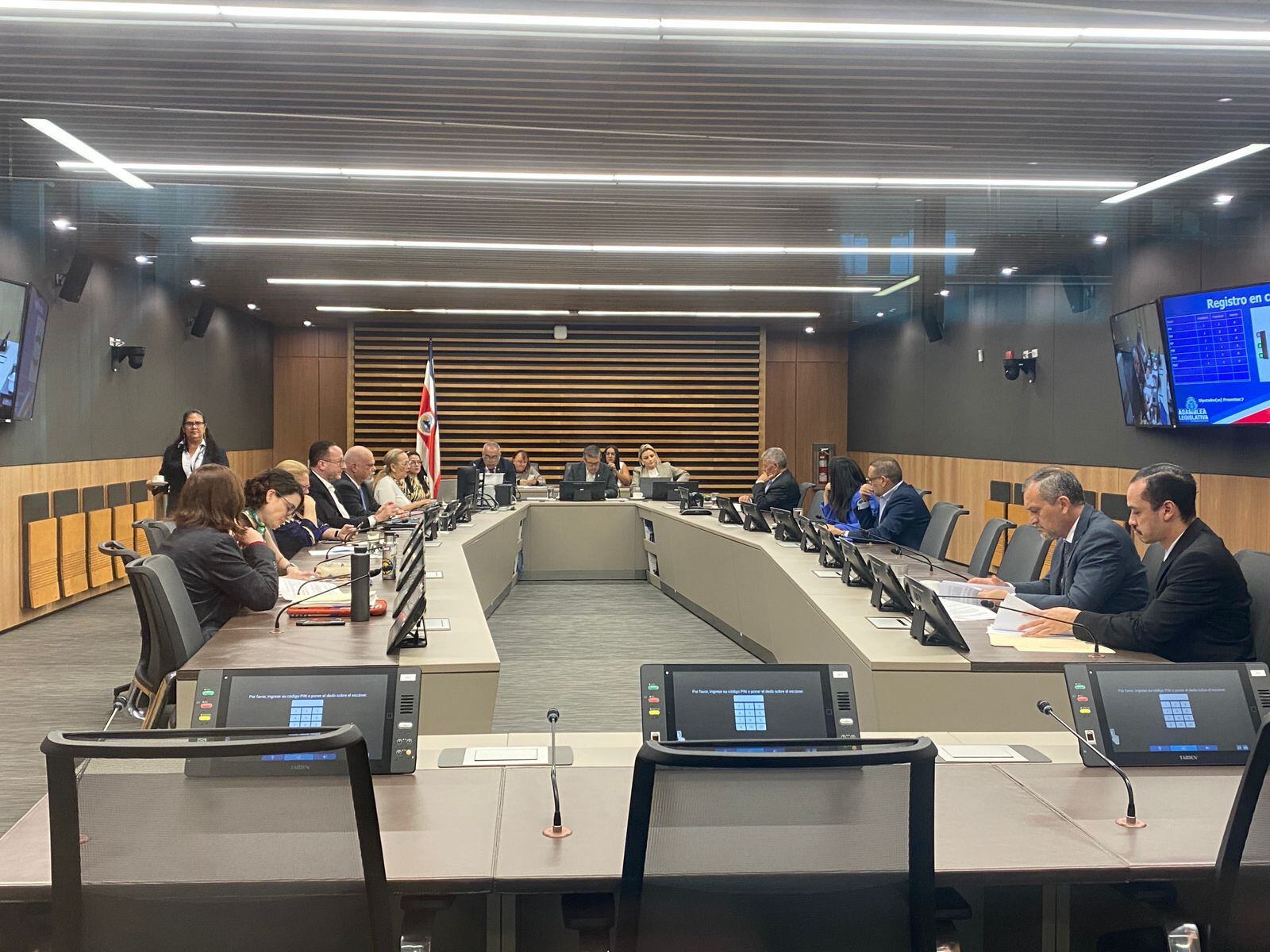 Una comisión especial de la Asamblea Legislativa dictaminó afirmativamente la reforma constitucional para extraditar a costarricenses. Foto: Lucía Astorga