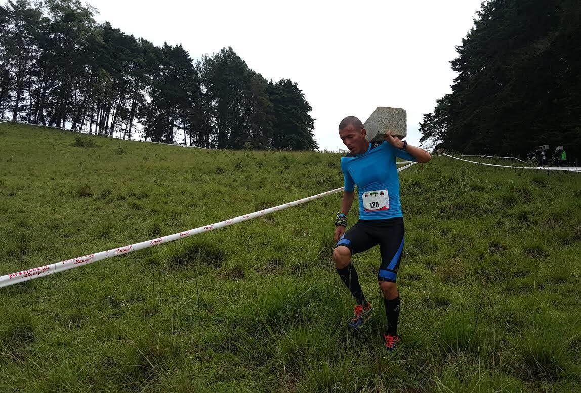 Johnny Loría ganó la carrera de obstáculos La Batalla | La Nación