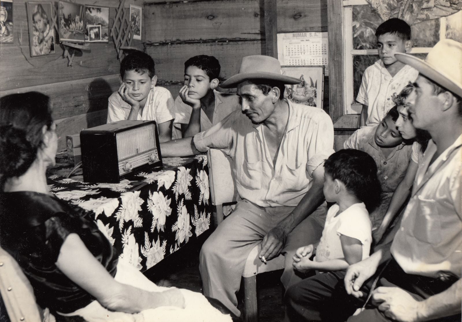 'Escuela para todos' salió al aire por primera vez el 12 de octubre de 1964.