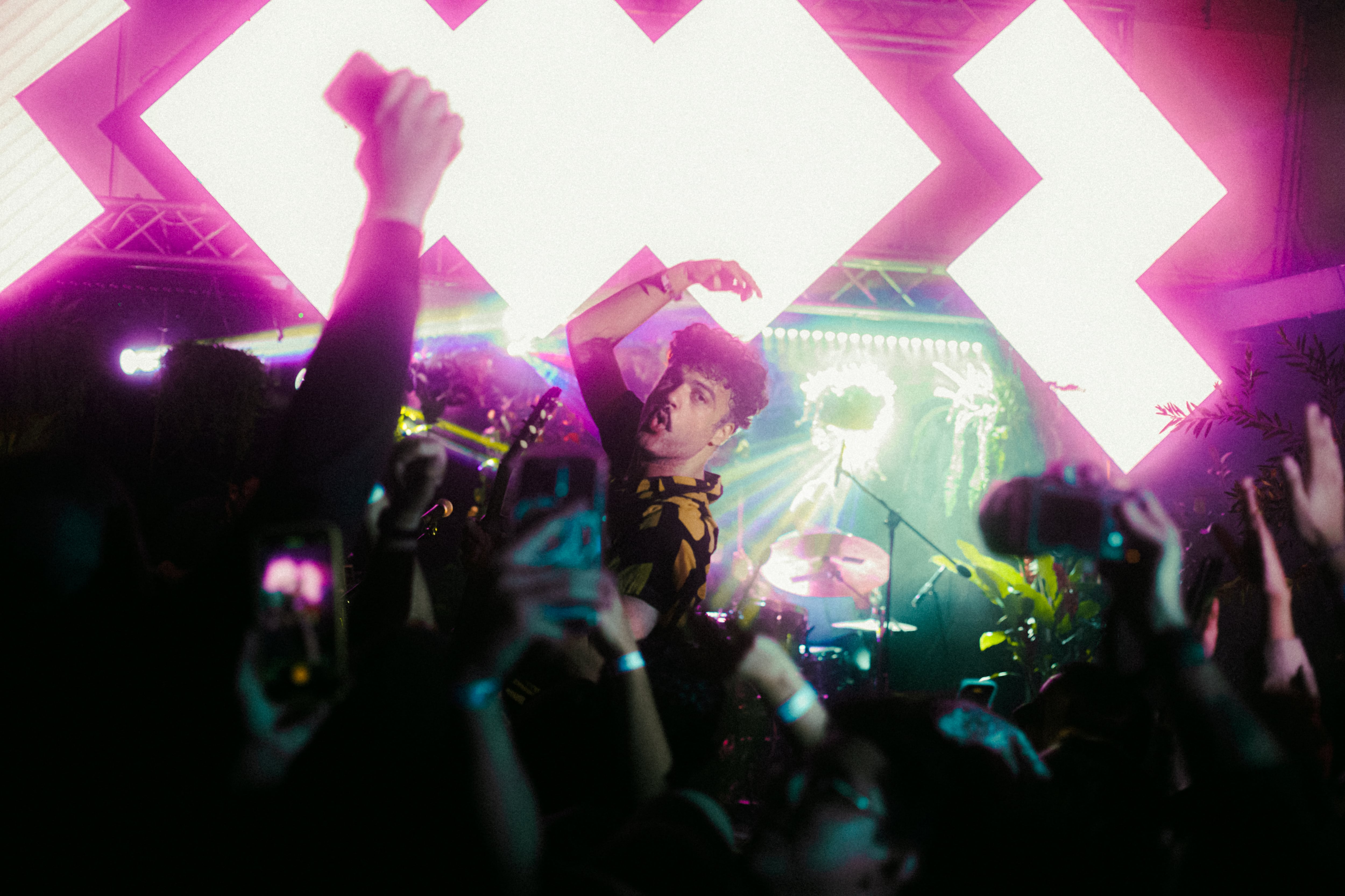 Alex Ferreira es un cantautor que suele conectar muy bien con sus públicos. Foto: Cortesía Lit by Inc