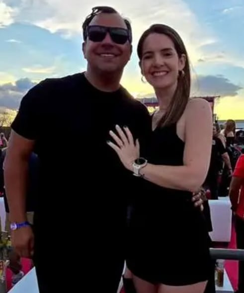 Maynor Solano y su nueva pareja Marcela Chaves.