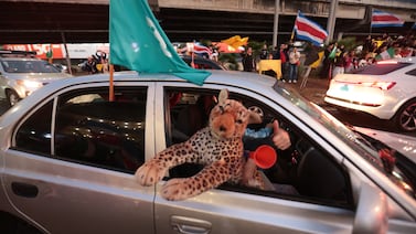 Pueblo Soberano celebra y el resto queda en silencio: Así vivió la Hispanidad los resultados