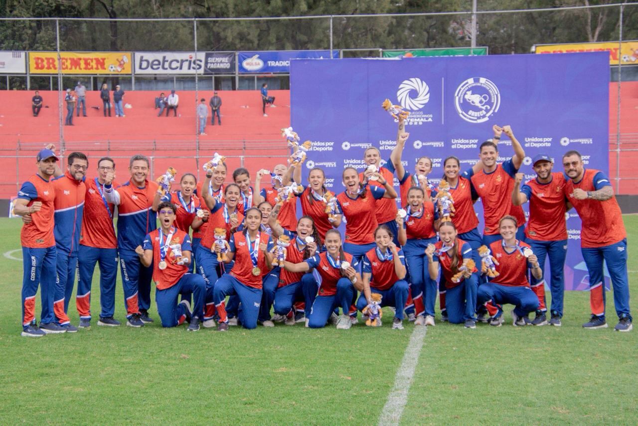 Juegos Centroamericanos Guatemala 2025
Selección Nacional Futbol Femenino
Medalla de oro
29 de octubre del 2025
Cortesía: Comité Olímpico