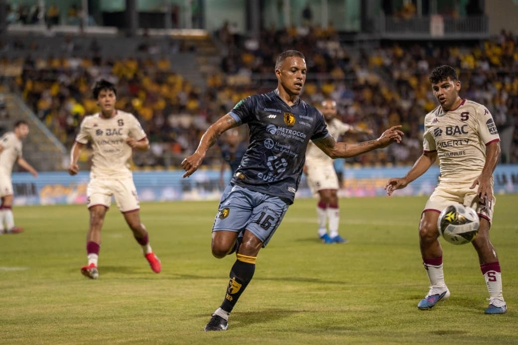 Liberia enfrento a Saprissa en la semifinal del Torneo de Copa