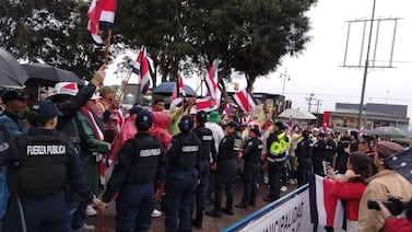 ‘Faroleada’ por la Democracia y Consejo de Gobierno en Cartago estuvieron marcados por reclamos de represión, protestas y promesas
