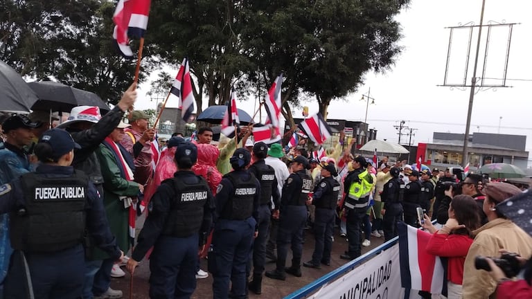 ‘Faroleada’ por la Democracia y Consejo de Gobierno en Cartago estuvieron marcados por reclamos de represión, protestas y promesas