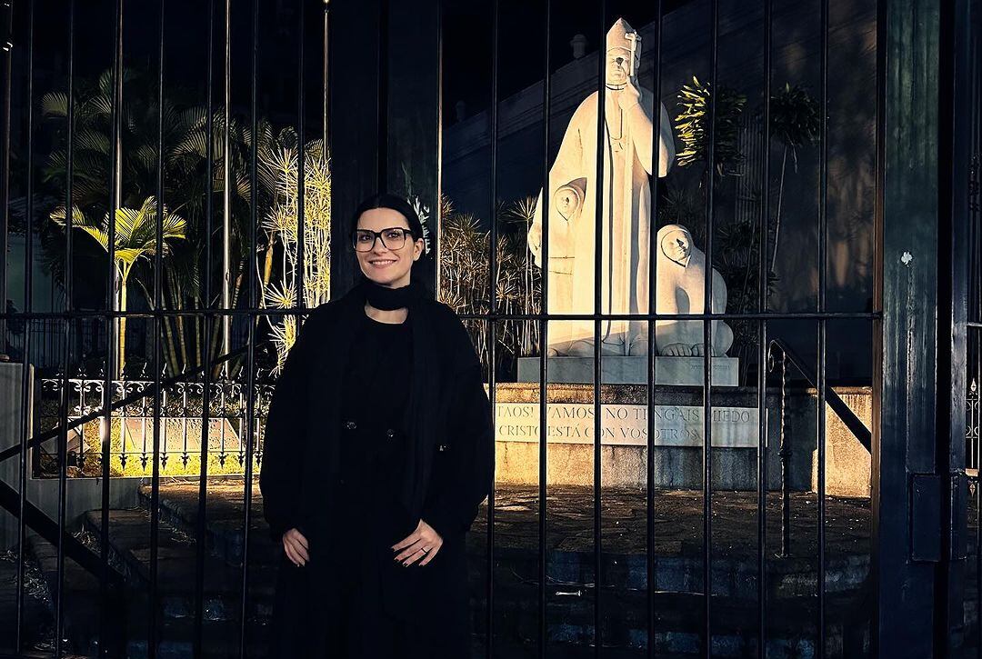 Laura Pausini conoció San José de noche previo a su concierto de este 13 de marzo de 2024 en Parque Viva.