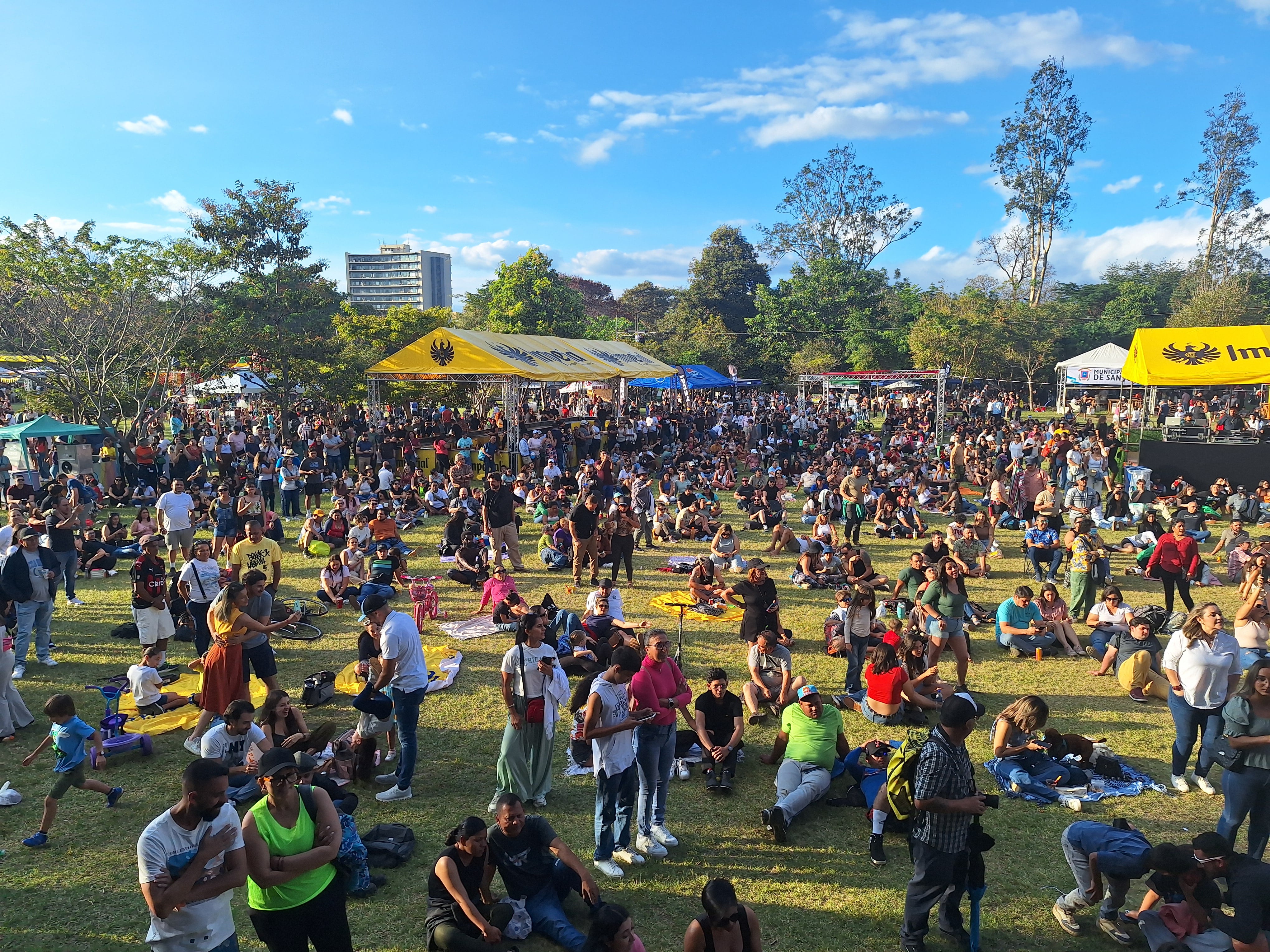 Más de 30 foodtrucks se reunirán en La Sabana ofreciendo comida costarricense, latinoamericana, libanesa, peruana y mexicana.