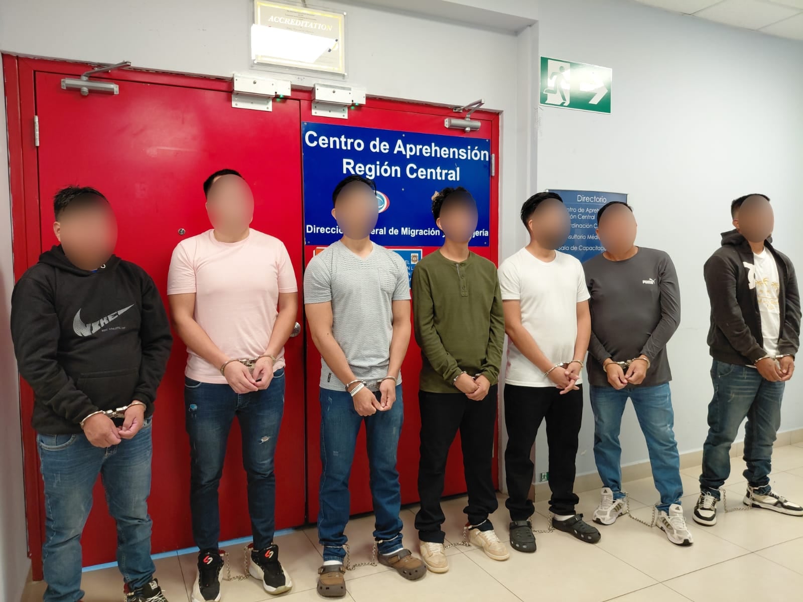 Dieciséis ciudadanos colombianos y siete ecuatorianos fueron deportados de Costa Rica este 3 de octubre.