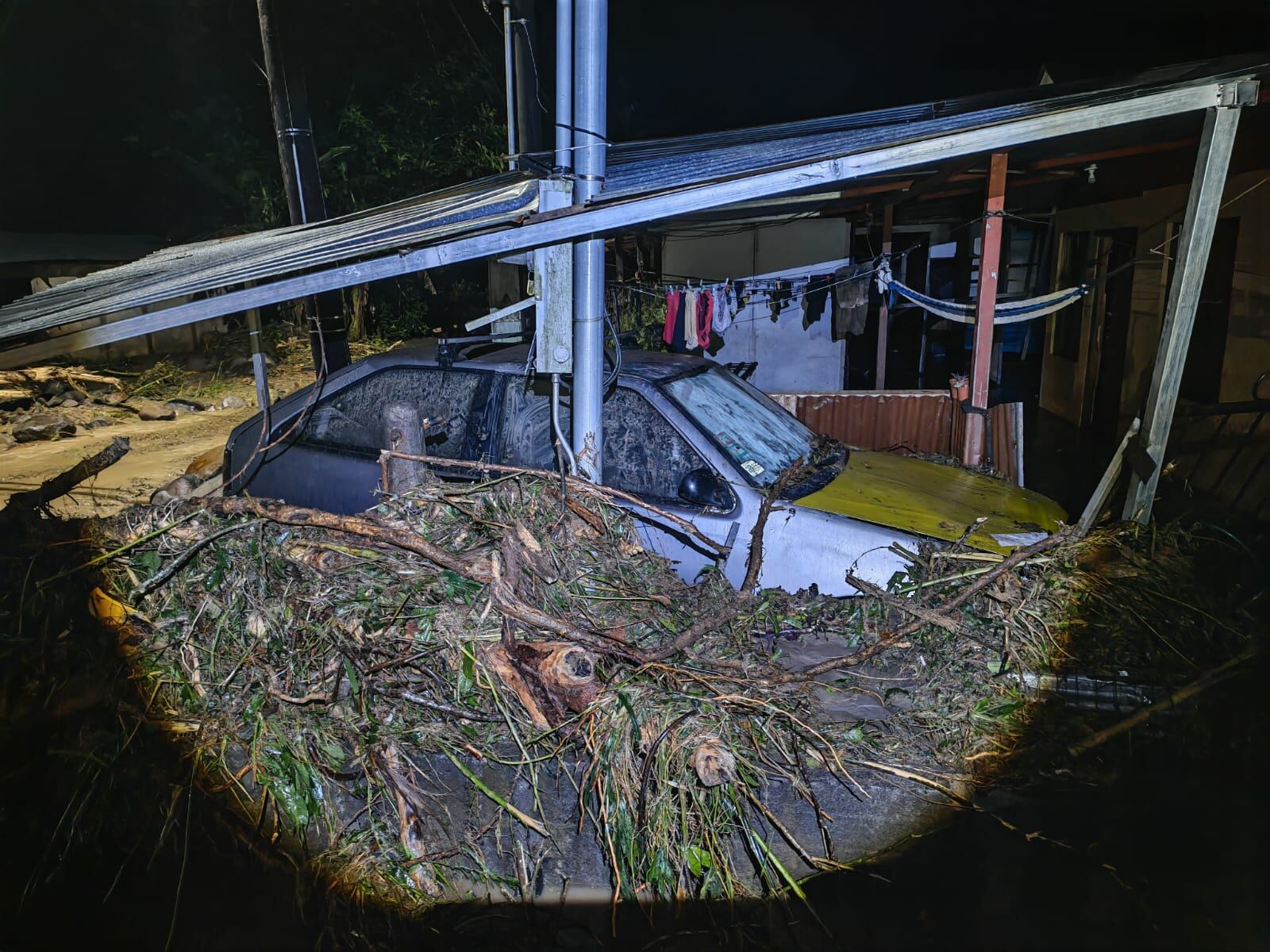 Las fuertes lluvias del miércoles provocaron 70 emergencias por inundaciones en el cantón de San Carlos, Alajuela.