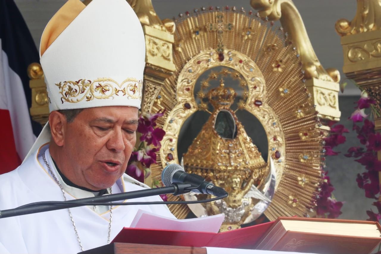 Monseñor Javier Román Arias, obispo de Limón y presidente de la Conferencia Episcopal de Costa Rica ya no está entubado, respira por sí mismo.