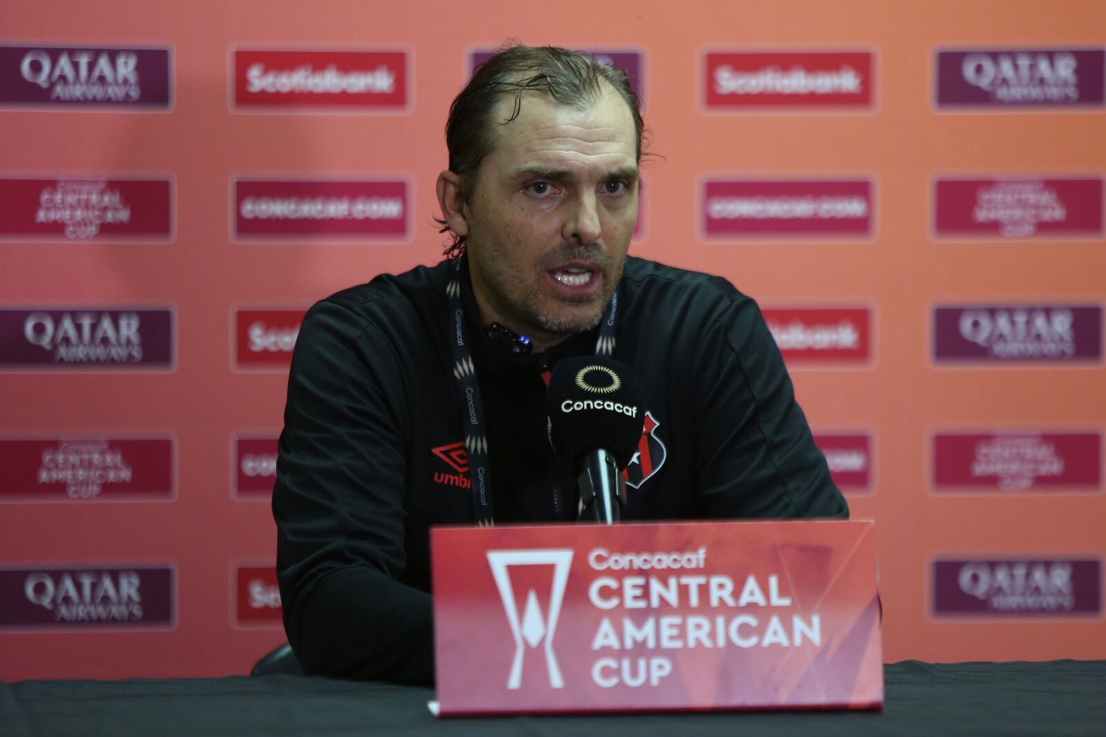 Andrés Carevic está contento por la clasificación de Alajuelense a los cuartos de final de la Copa Centroamericana de Concacaf.