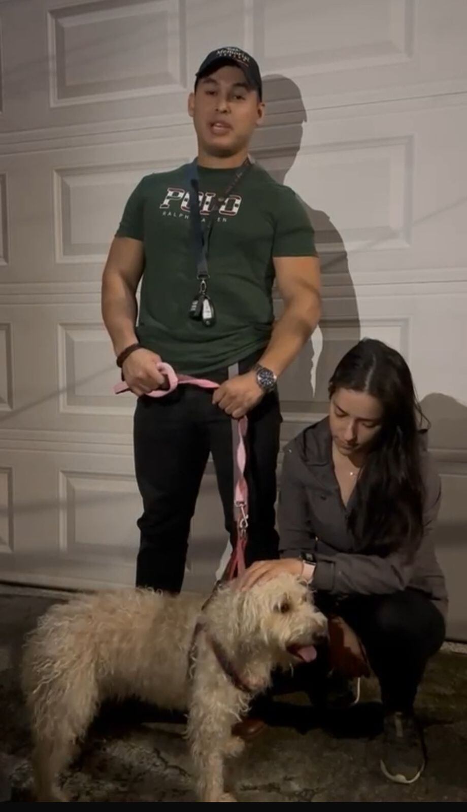 Rescatan a perrito que era agredido con palo