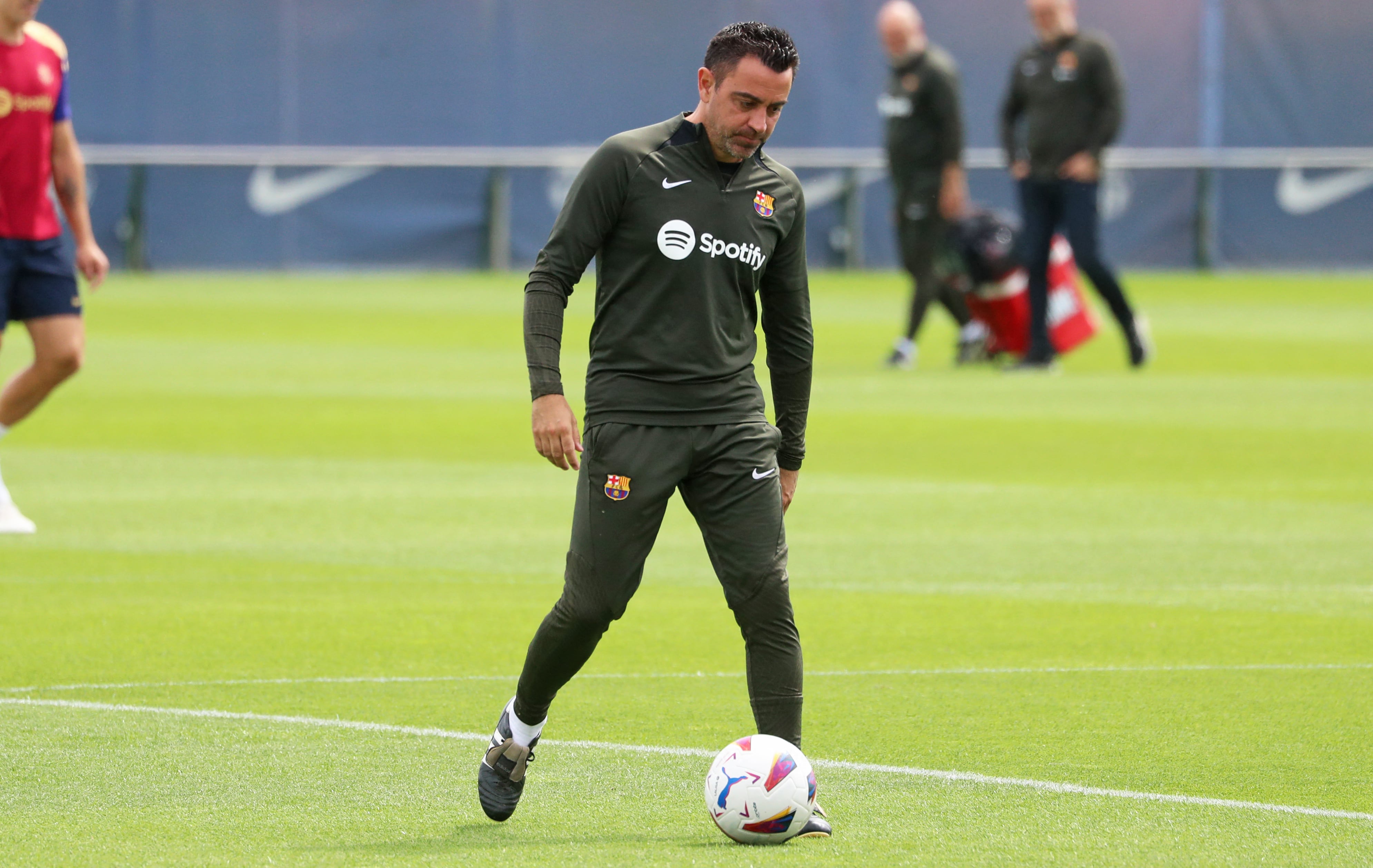 Xavi Hernández, aquí en su etapa como entrenador del Barcelona en el 2024. El gran mediocampista ahora buscará el éxito al frente de Países Bajos.