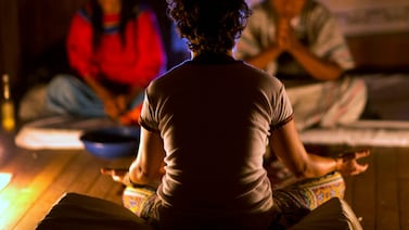 ¿Qué es la ayahuasca y cómo afecta la mente?