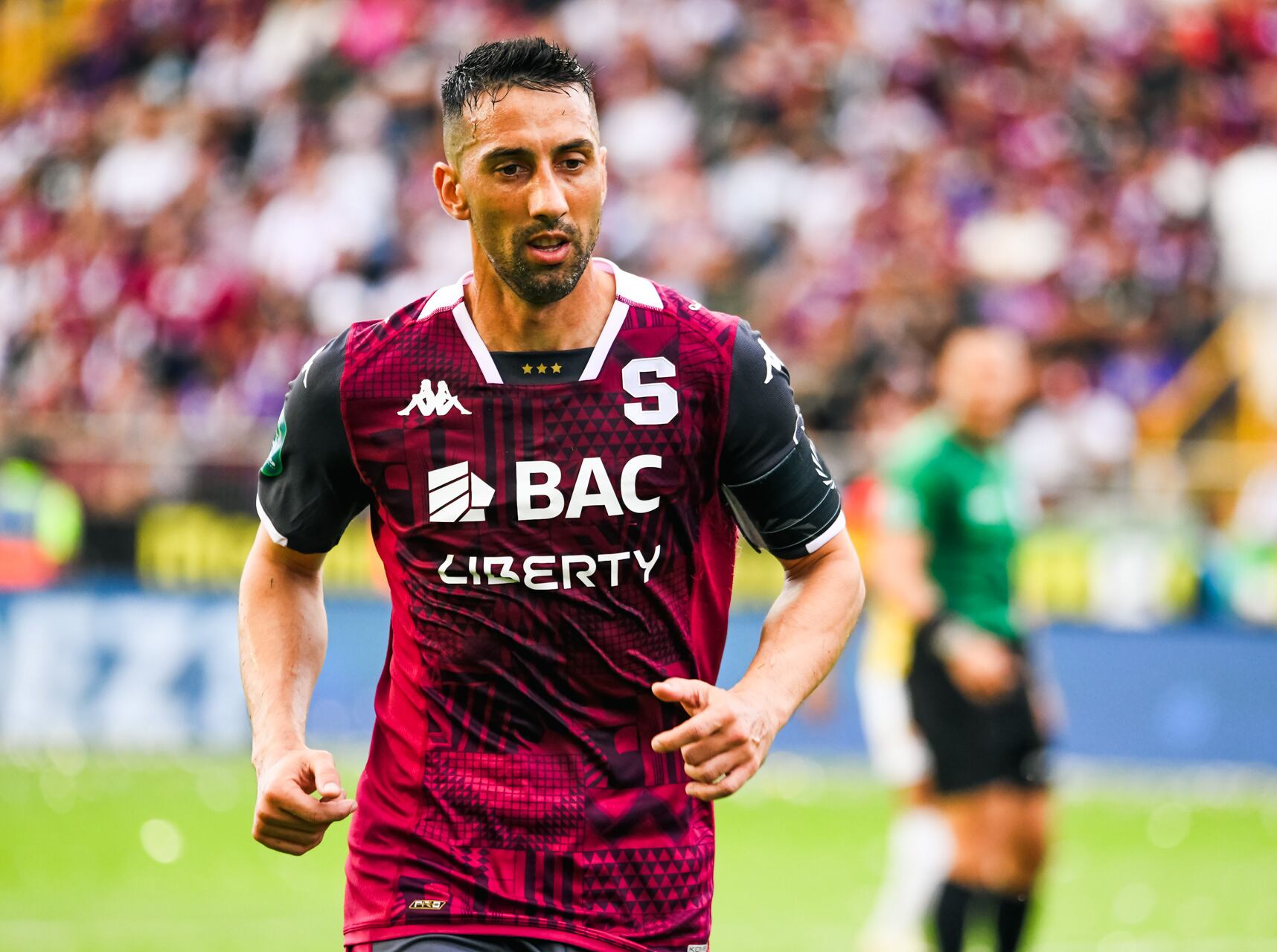 Mariano Torres sorprendio al llegar como 9 ante Herediano