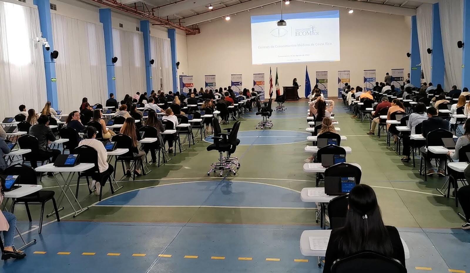 El jueves 24 de agosto del 2023 es un día histórico para la medicina costarricense ya que por primera vez en la historia del país el Colegio de Médicos y Cirujanos hace oficialmente el Examen de Conocimientos Médicos de Costa Rica