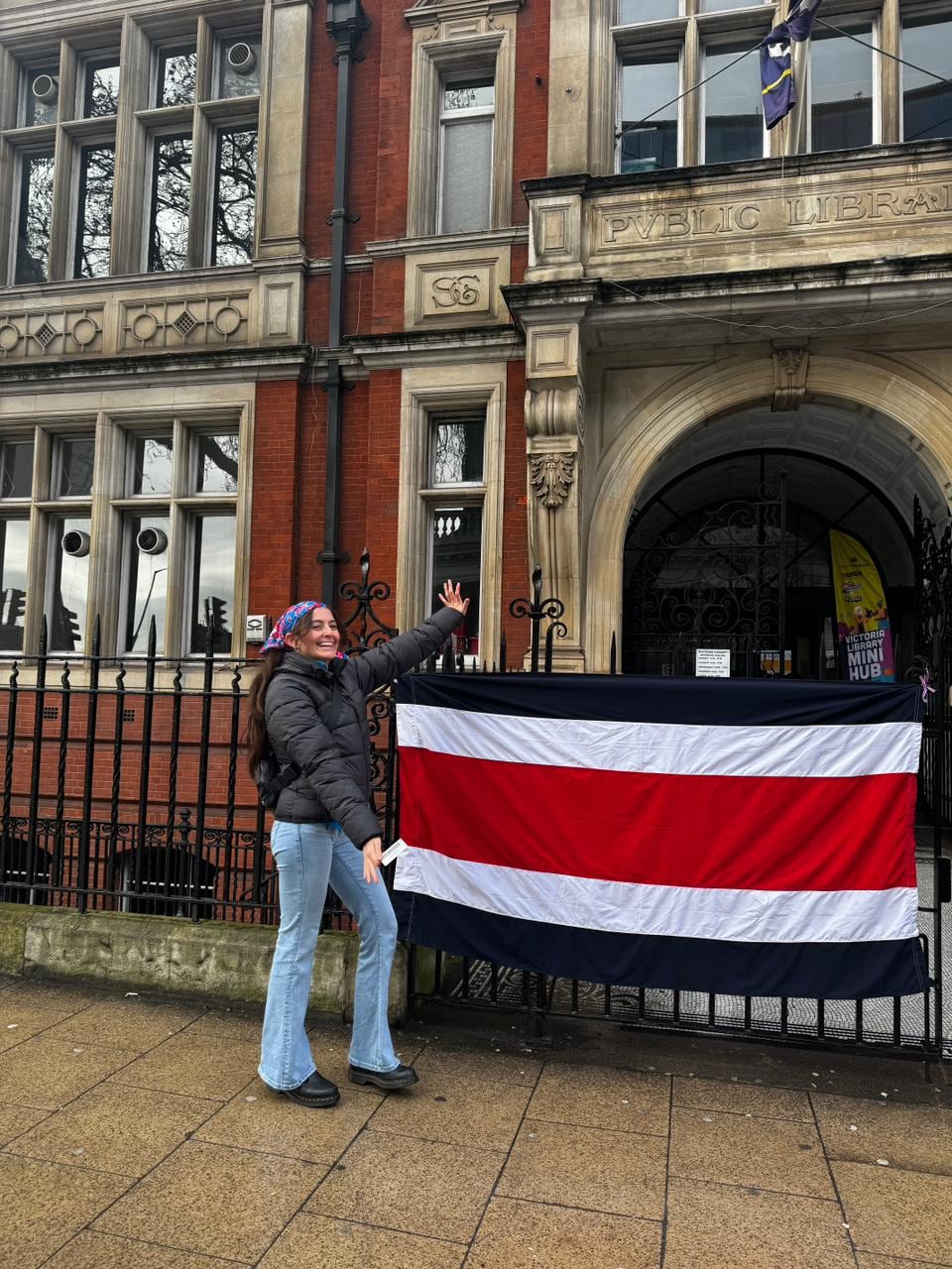 Elena Pérez vota en Londres