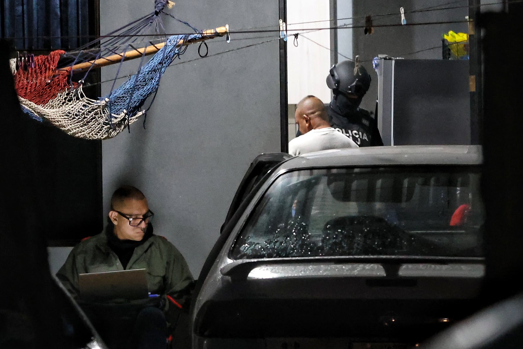 Miembros del OIJ realizan allanamientos en distintos puntos de Grecia Centro / foto John Durán