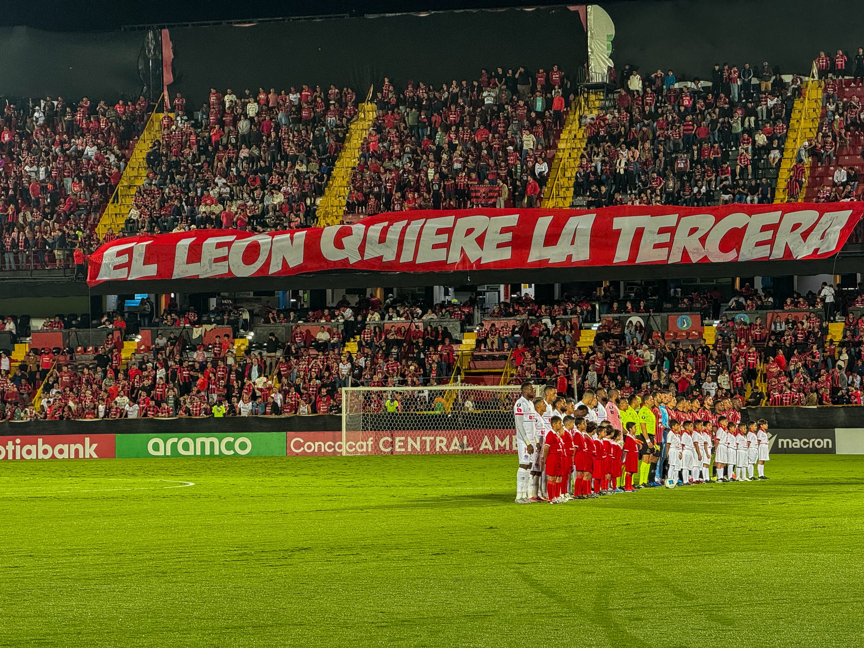 23/10/2025, Alajuela, Estadio Alejandro Morera Soto, partido de la semifinal de la Copa Centroamericana, entre Liga Deportiva Alajuelense y el Olimpia de Honduras.