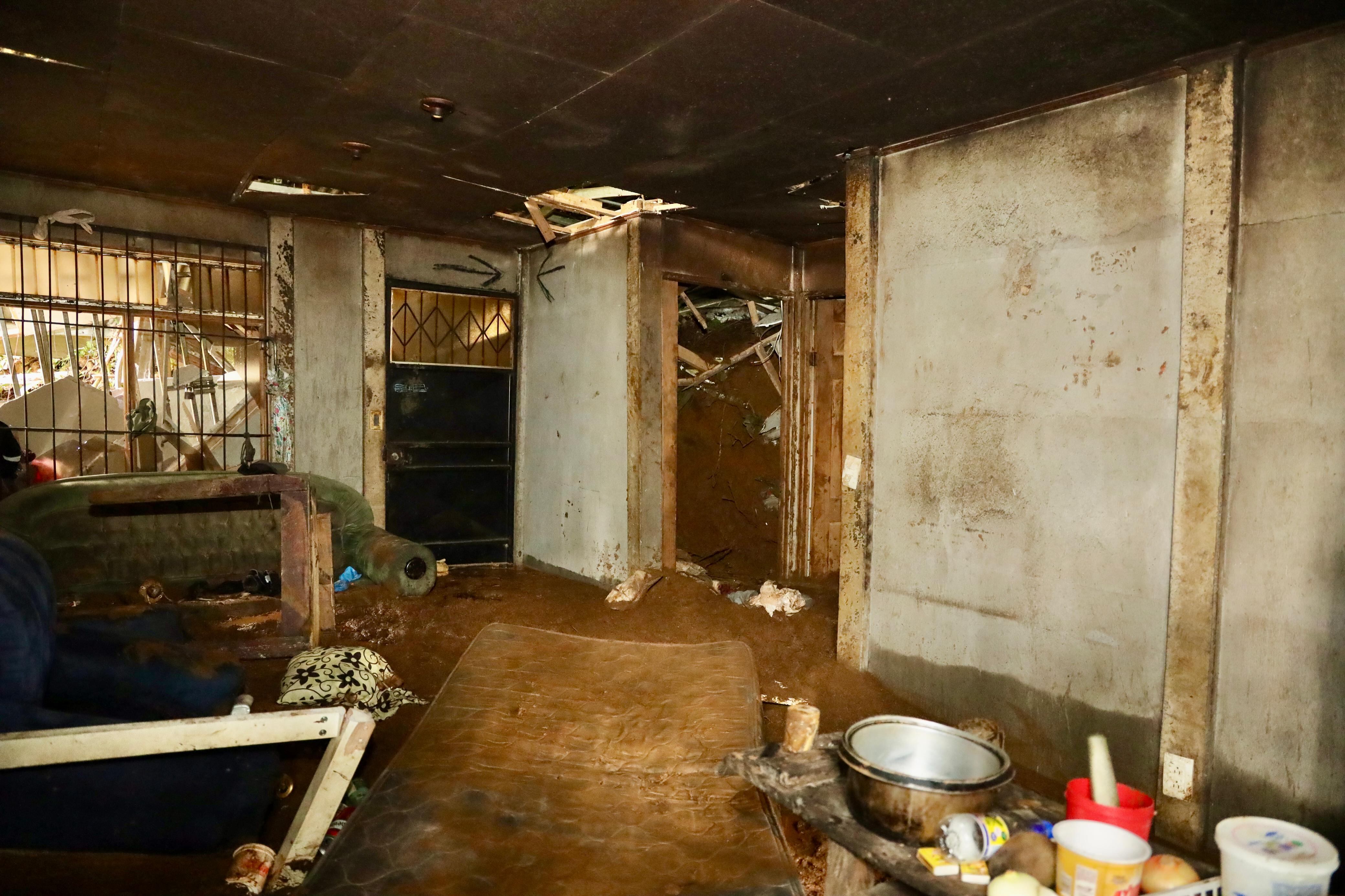 Los tres integrantes de la familia. oriunda de Juigalpa, estaban en la habitación del fondo, que quedó completamente cubierta por el alud.