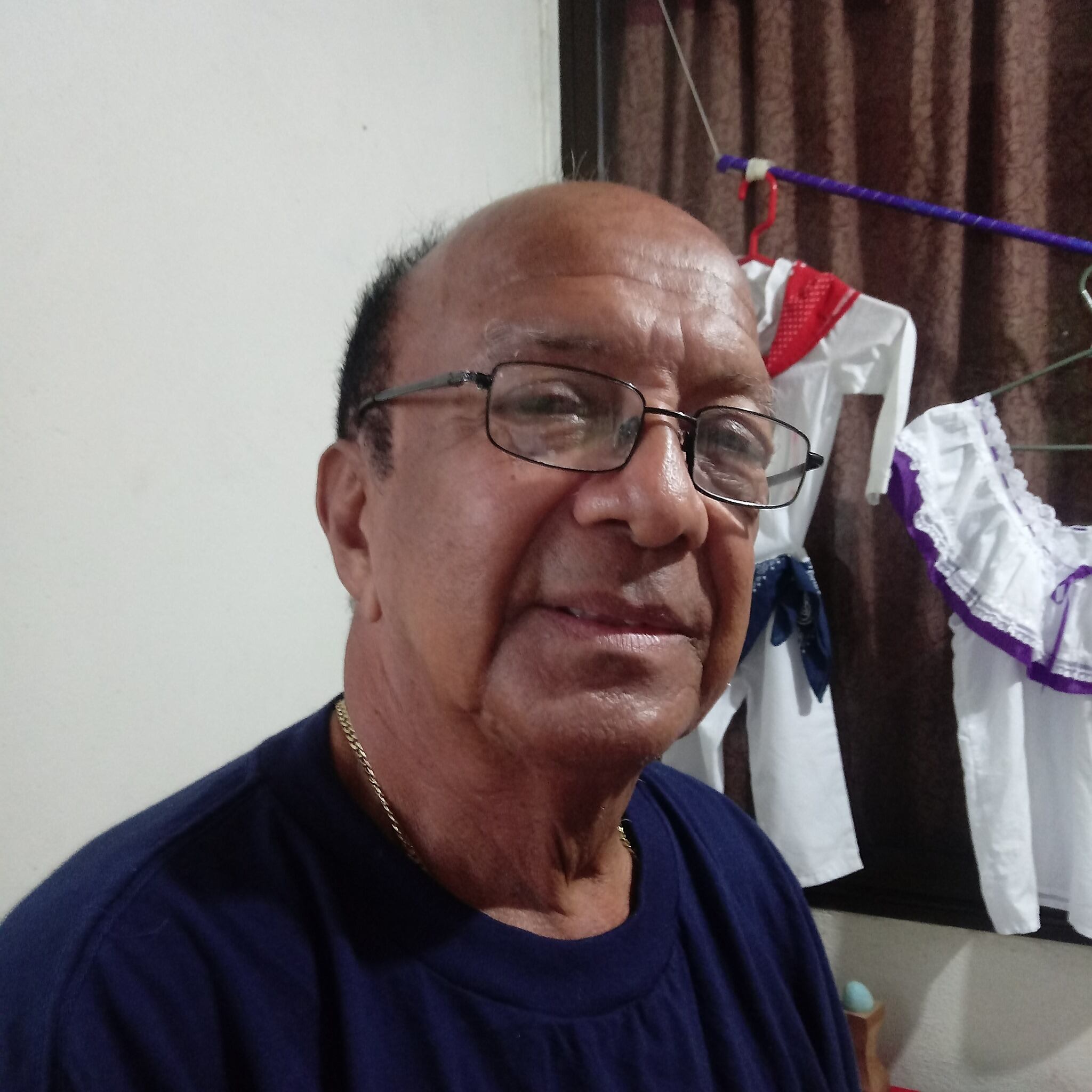 Imagen del músico costarricense Hugo Falcón López.