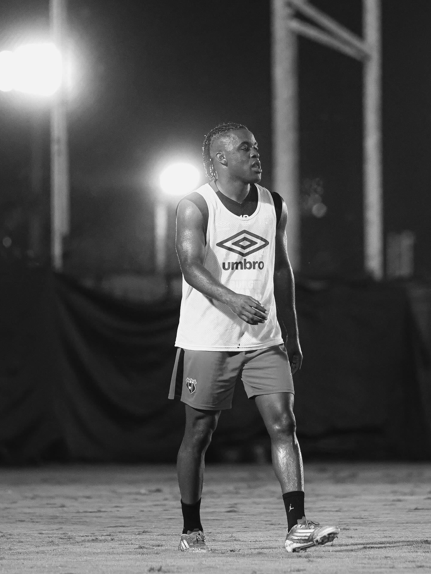 Liga Deportiva Alajuelense mostró a Joel Campbell en su última práctica. Podría ser una pista de que este sábado estaría en lista.