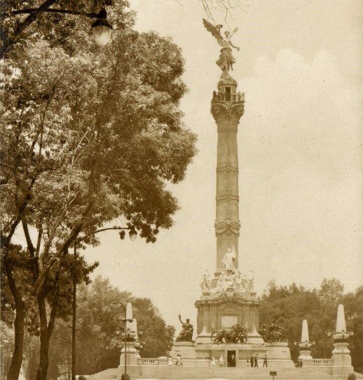 Monumento del Ángel de la Independencia de México.