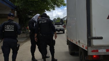 Contrabandista de cigarrillos y licores revela pagos a policías para introducir mercancías a Costa Rica desde Panamá: ‘Son ¢50.000 por carro’