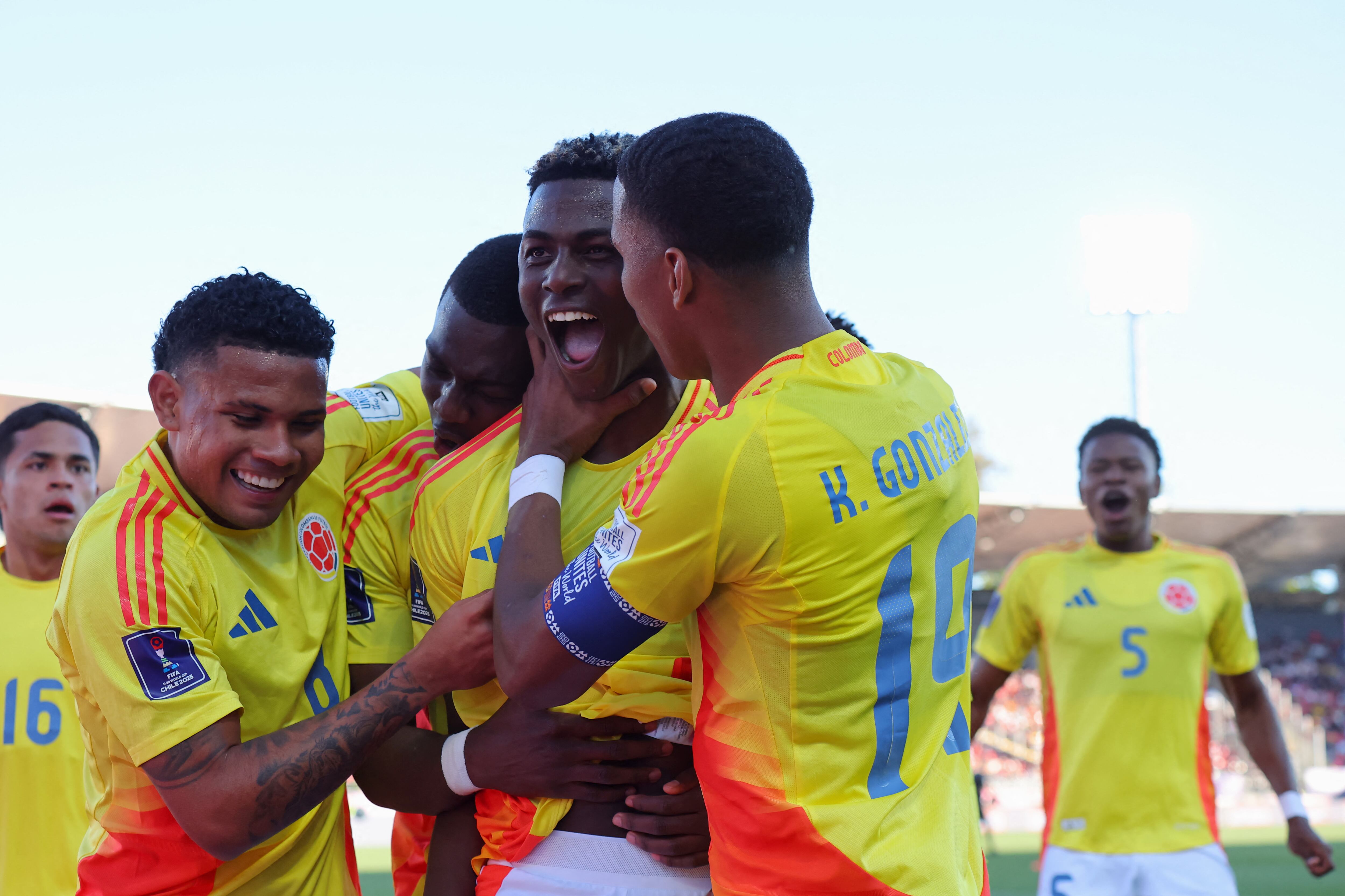 Néiser Villarreal (centro) celebra uno de los tres goles que le marcó a España. La Selección de Colombia avanzó a semifinales en el Mundial Sub-20.