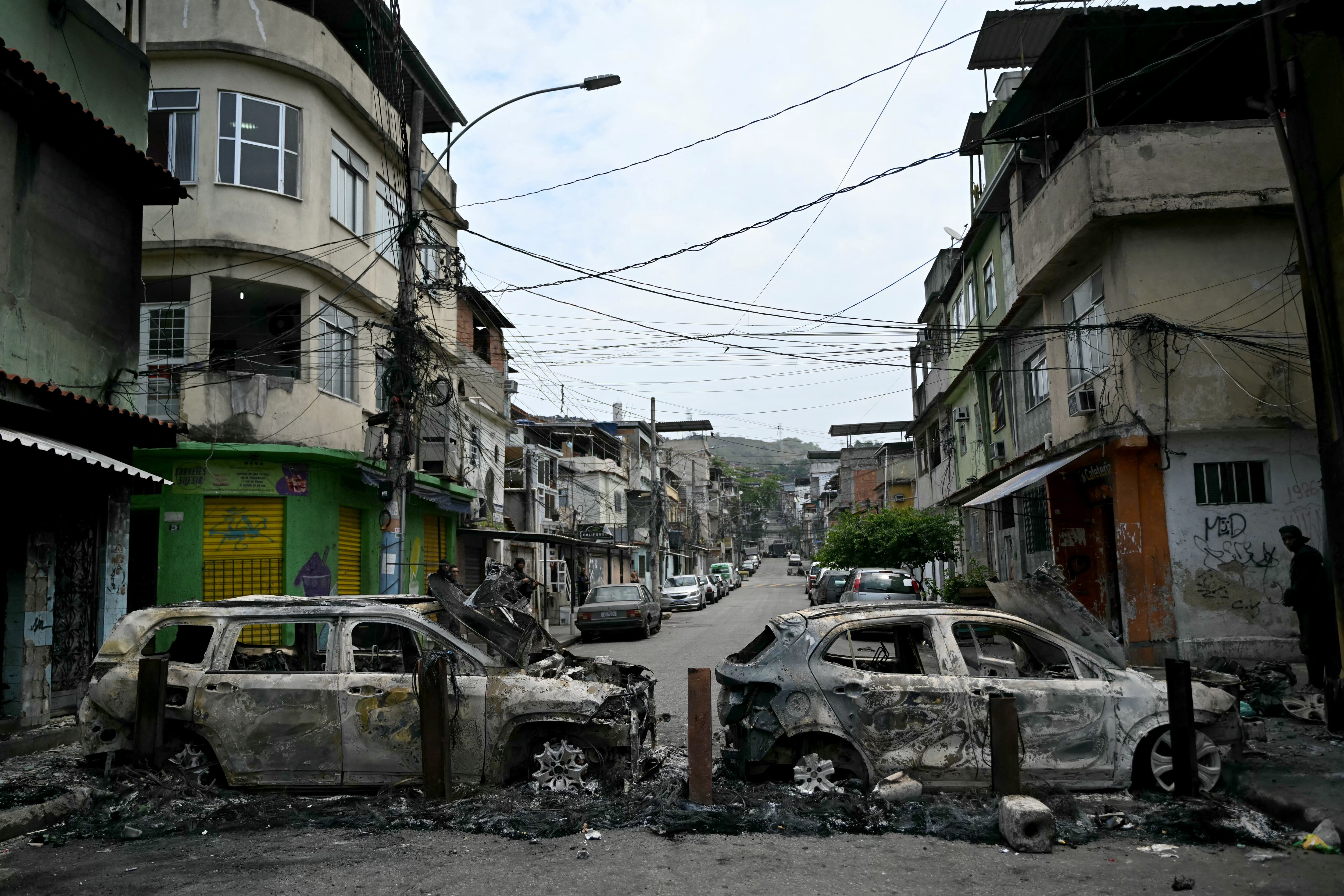Rio de Janeiro vive su día más sangriento: 64 muertos en una megaoperación policial