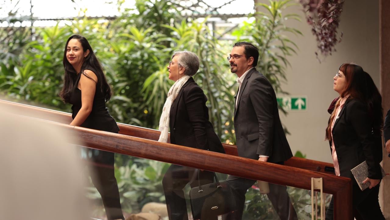 Frente Amplio llegó a Casa Presidencial para reunión con Laura Fernández.