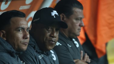 Hernán Medford se rinde ante la afición de Saprissa: ‘Metimos la pata feo y aquí estuvieron’