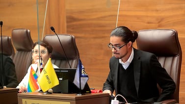 Frente Amplio propone acelerar proyecto para eliminar pensiones de expresidentes