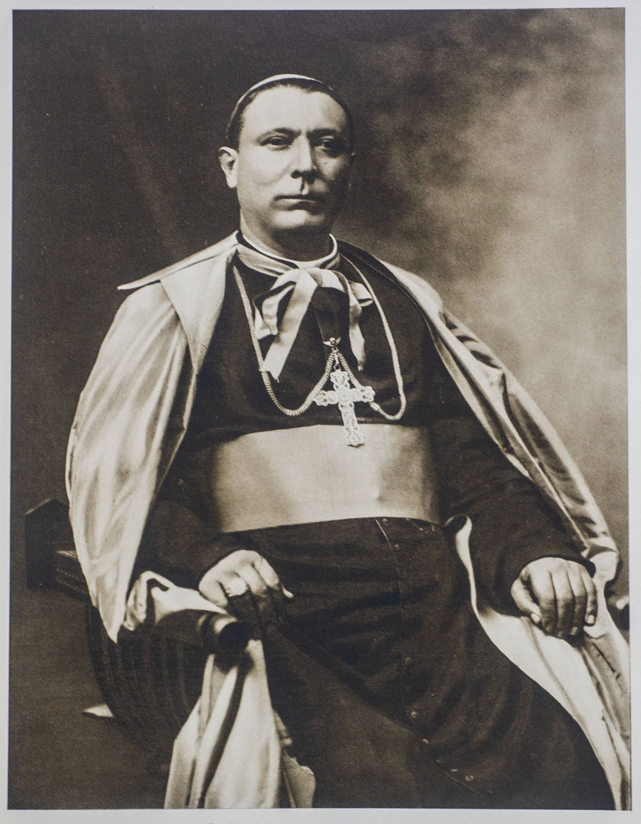 20/04/2026 Cartago, Basílica de los Angeles, Conmemoración del Centenario de la Coronación Pontificia de la imagen de Nuestra Señora de los Angeles, Patrona de Costa Rica, 1926 - 2026, entrevista con Pbro Ricardo Cerdas Guntanis, fotografía: Marvin Caravaca.