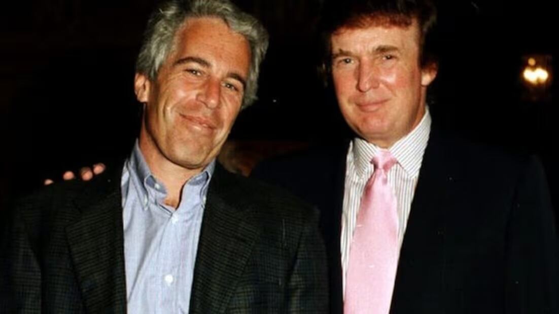 Epstein junto a Donald Trump, en 1997. Fotografía: