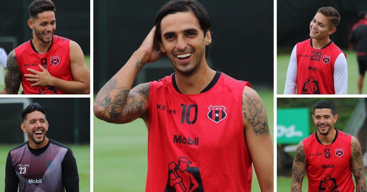 Bryan Ruiz, Jonathan Moya, Leonel Moreira, Brandon Aguilera y José Salvatierra sonreían este lunes, en la práctica de Alajuelense, tras el triunfo en el clásico y en la cuenta regresiva para el juego contra Cibao. Fotografías: Daniel Sanabria