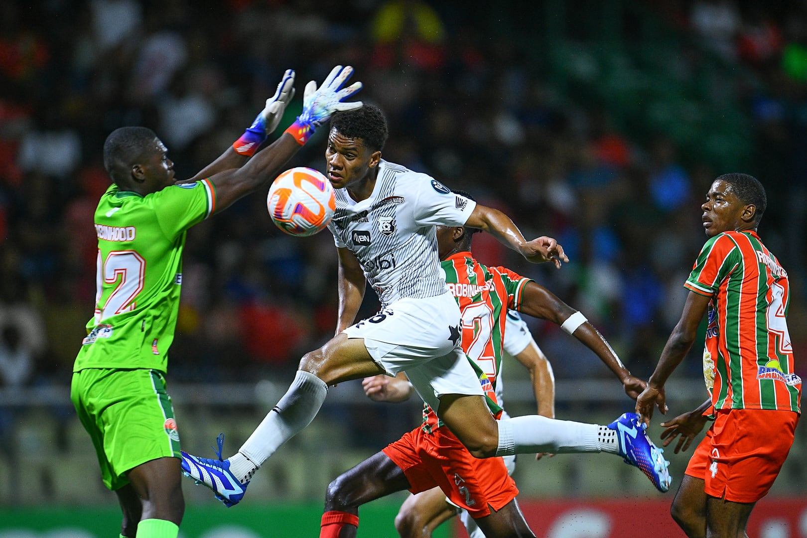 Herediano Robinhood de Surinam. Copa de Campeones de Concacaf. Fotos: Concacaf. com
