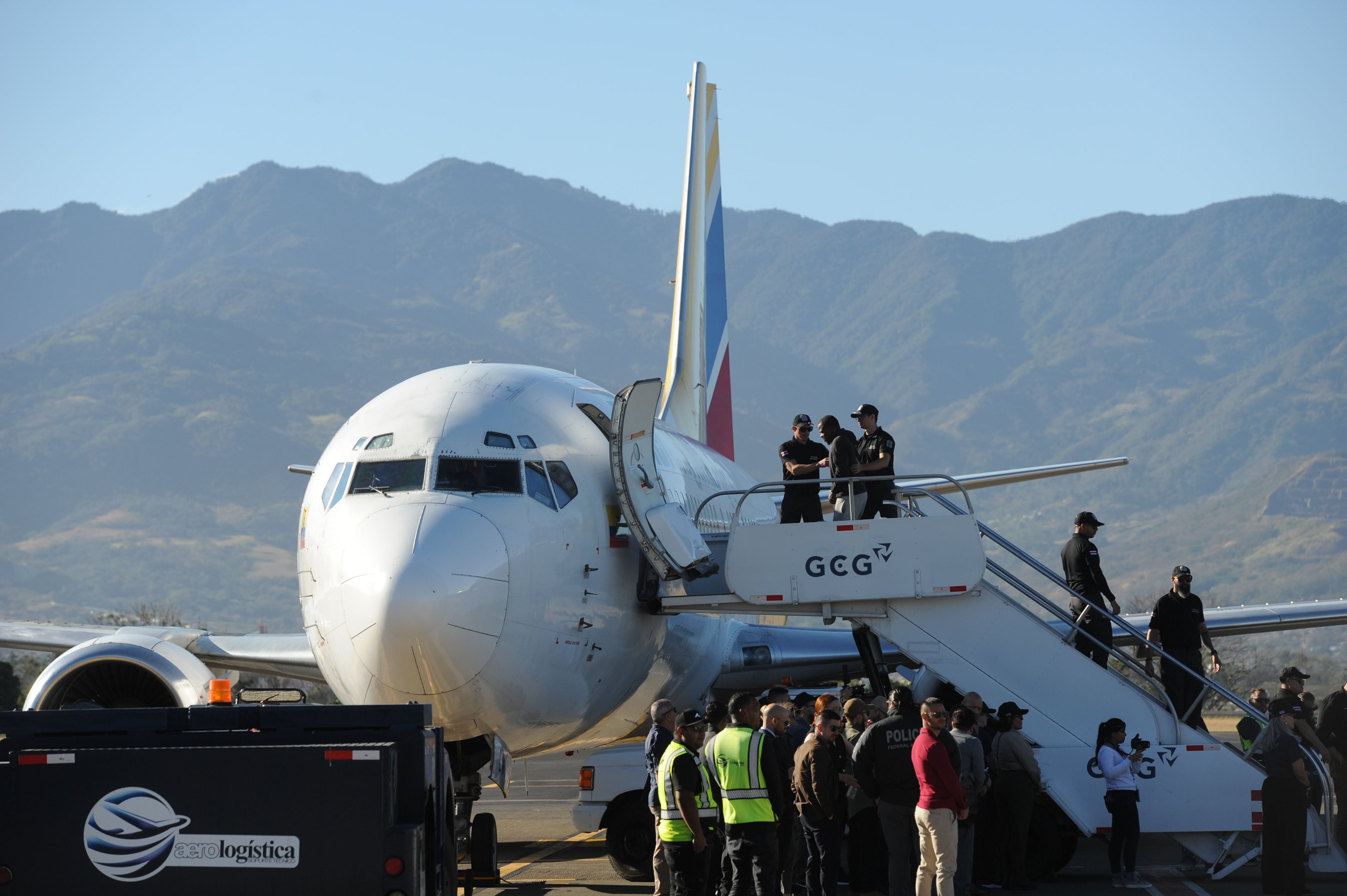 Deportación masiva en base 2