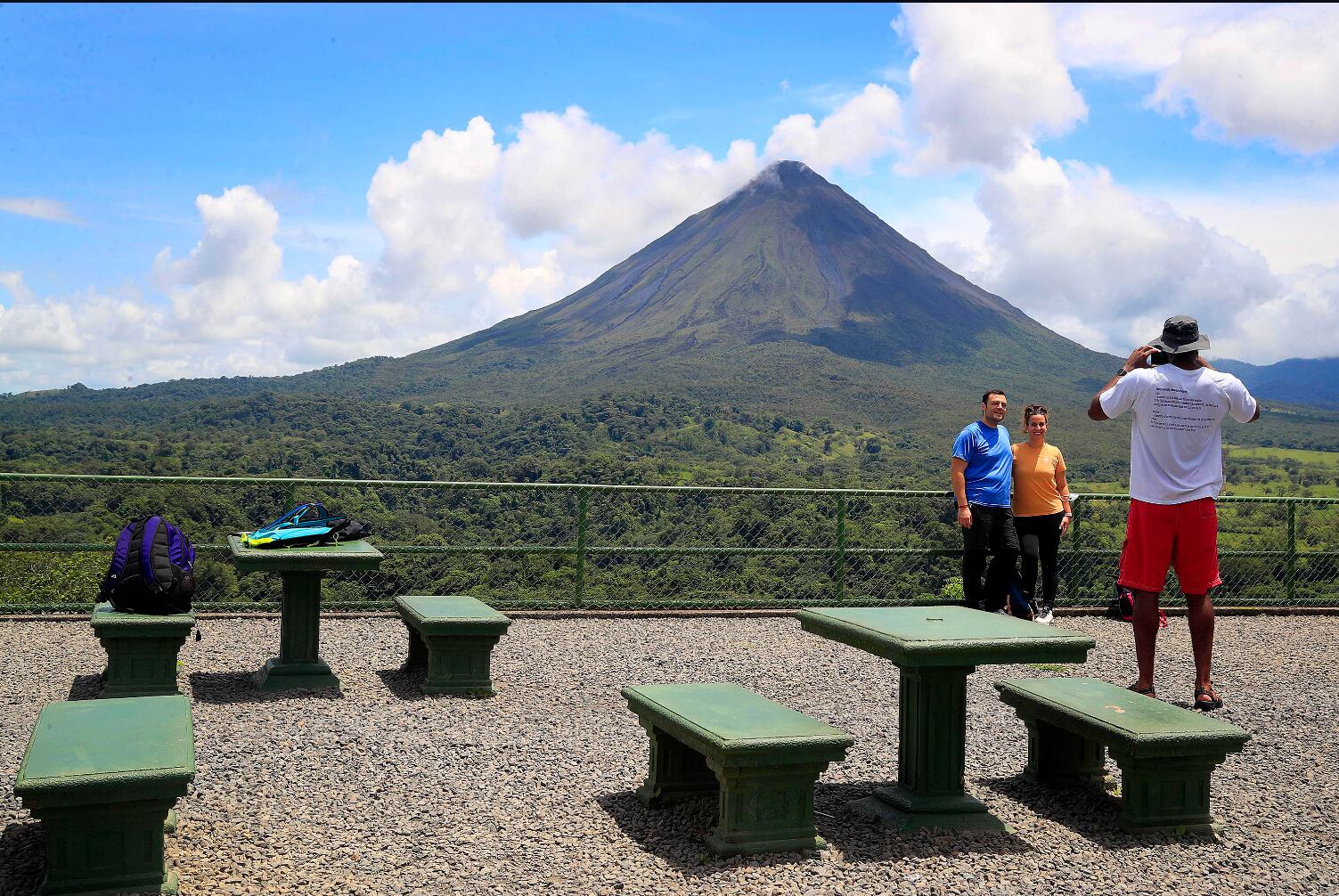 El volcán Arenal en La Fortuna de San Carlos, símbolo de la actividad volcánica en Costa Rica, captado el 29 de septiembre de 2021 por Rafael Pacheco Granados, durante su reactivación turística pospandemia.